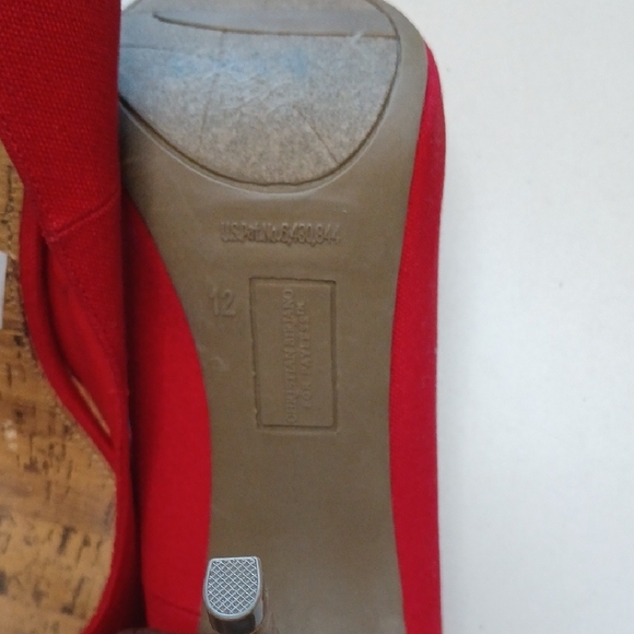 Christian Siriano Red Peep-Toe Heels - Picture 5 of 5